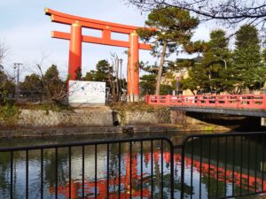 神社を訪ねる旅